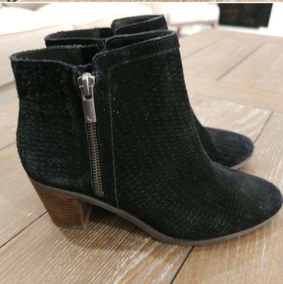 Lucky Brand Black Suede Ankle Boot Size 8 - Picture 5 of 8